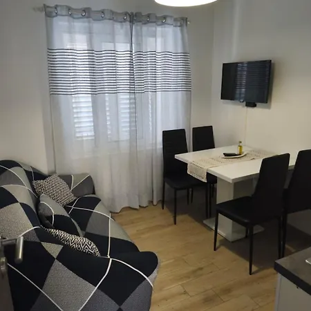 Apartmán Valerie Drvenik (Split-Dalmatia)